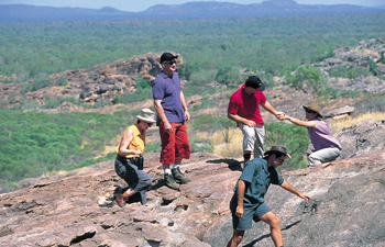 10 Day Top End to Red Centre Crocodile Rock Adventure Ex DARWIN