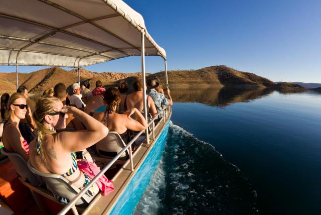 lake-argyle-cruise