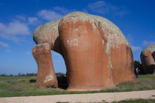 PNBE-south-australia-eyre-peninsula-Murphys-Haystacks