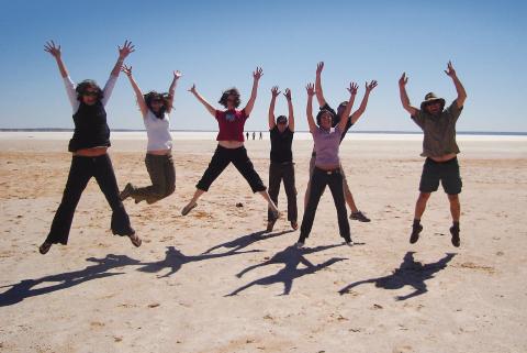 Adelaide to Alice Springs  seeing the salt lakes on a overland Australia tour